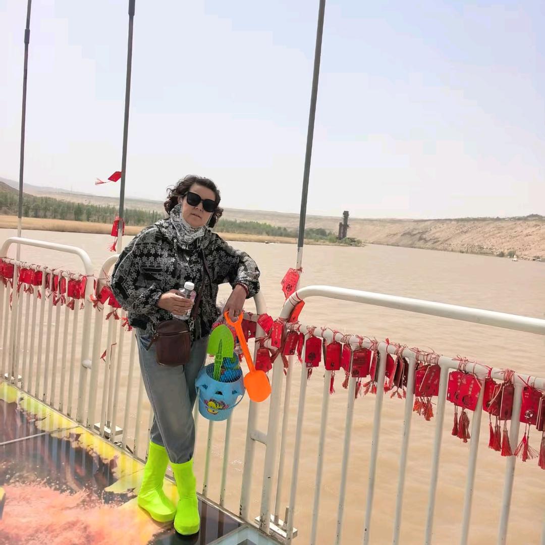 爱萌依辰托管中心→后厨朱女士