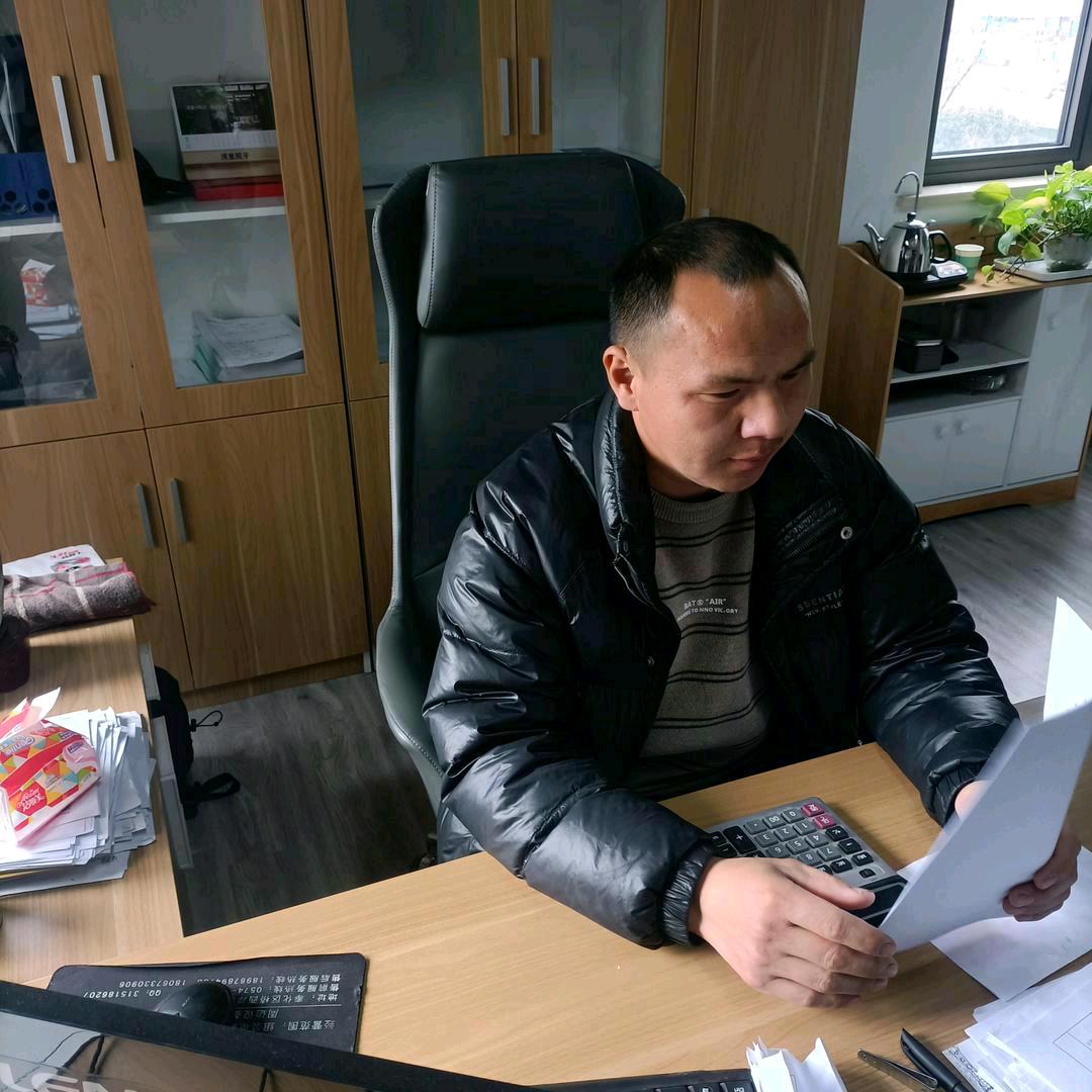 华建新(戏曲爱好者)