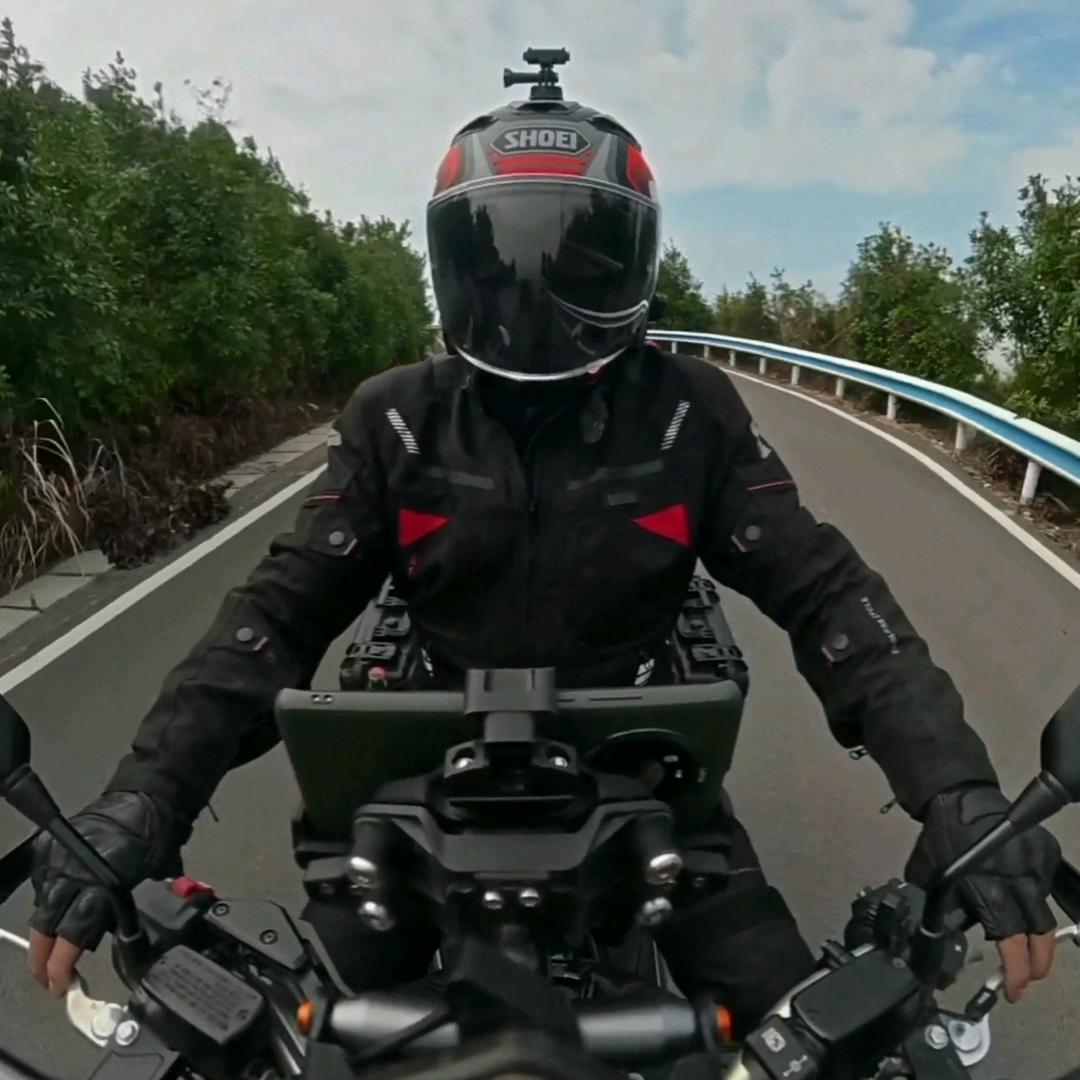 爱骑摩托🚴🏻的50后