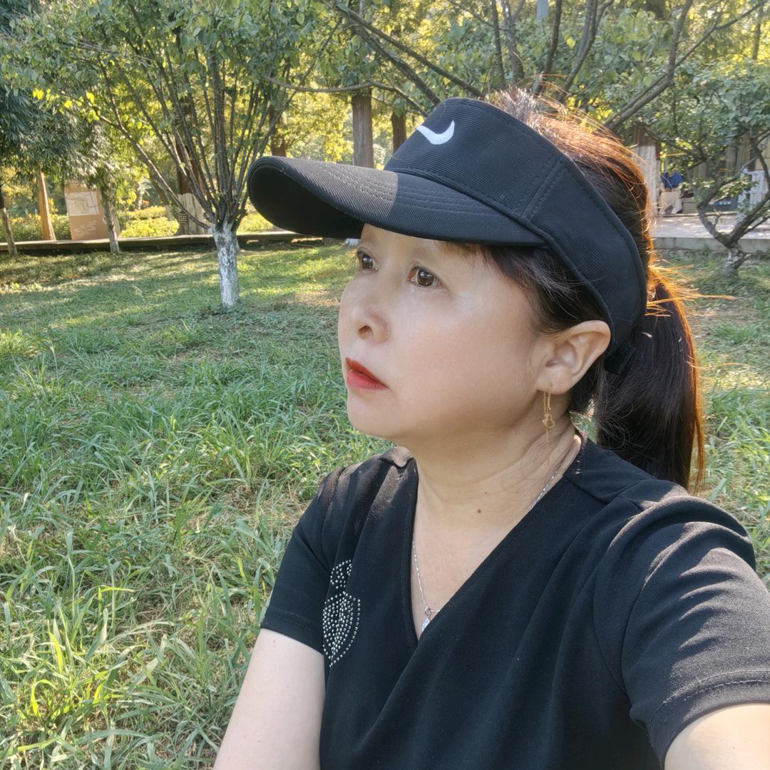 英子，