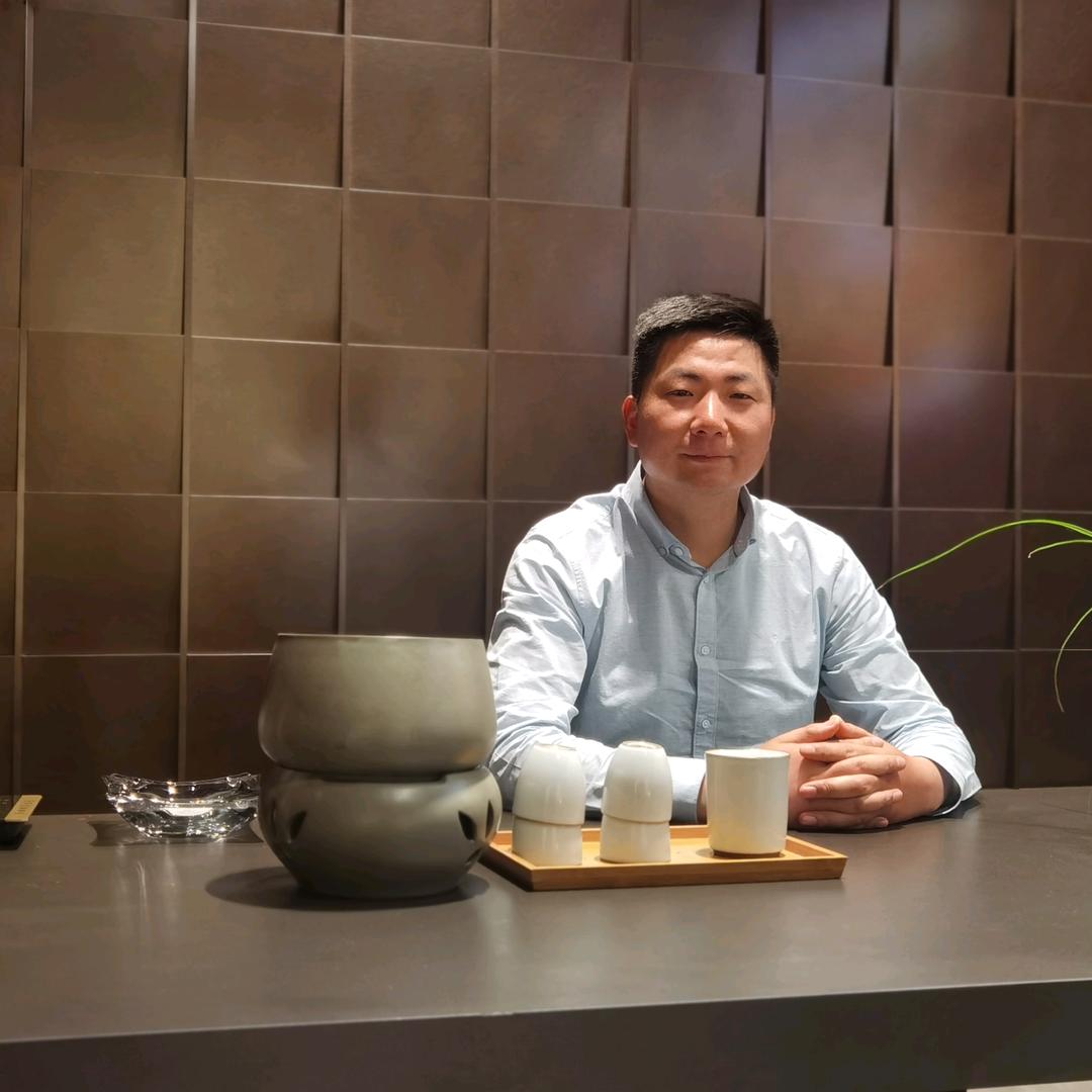 金融：丁经理（招助理）