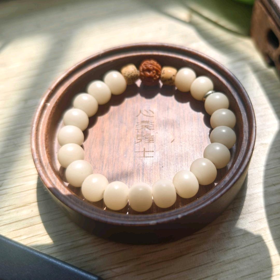 易晨