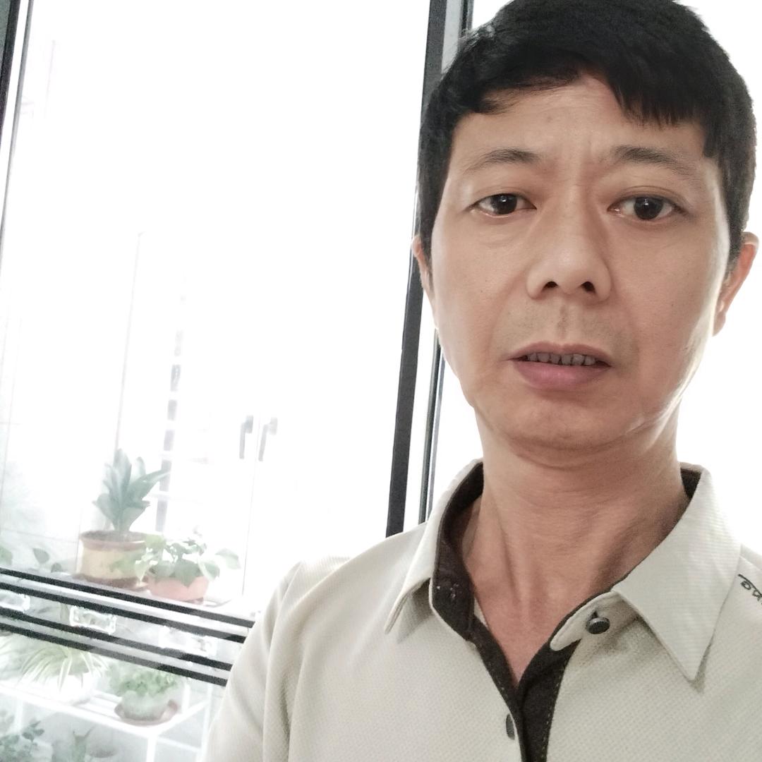 红城一哥：早5：10开播