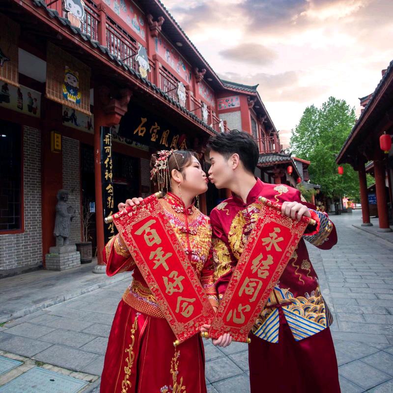 龙斌夫妇