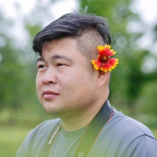 拱辰门外一老登