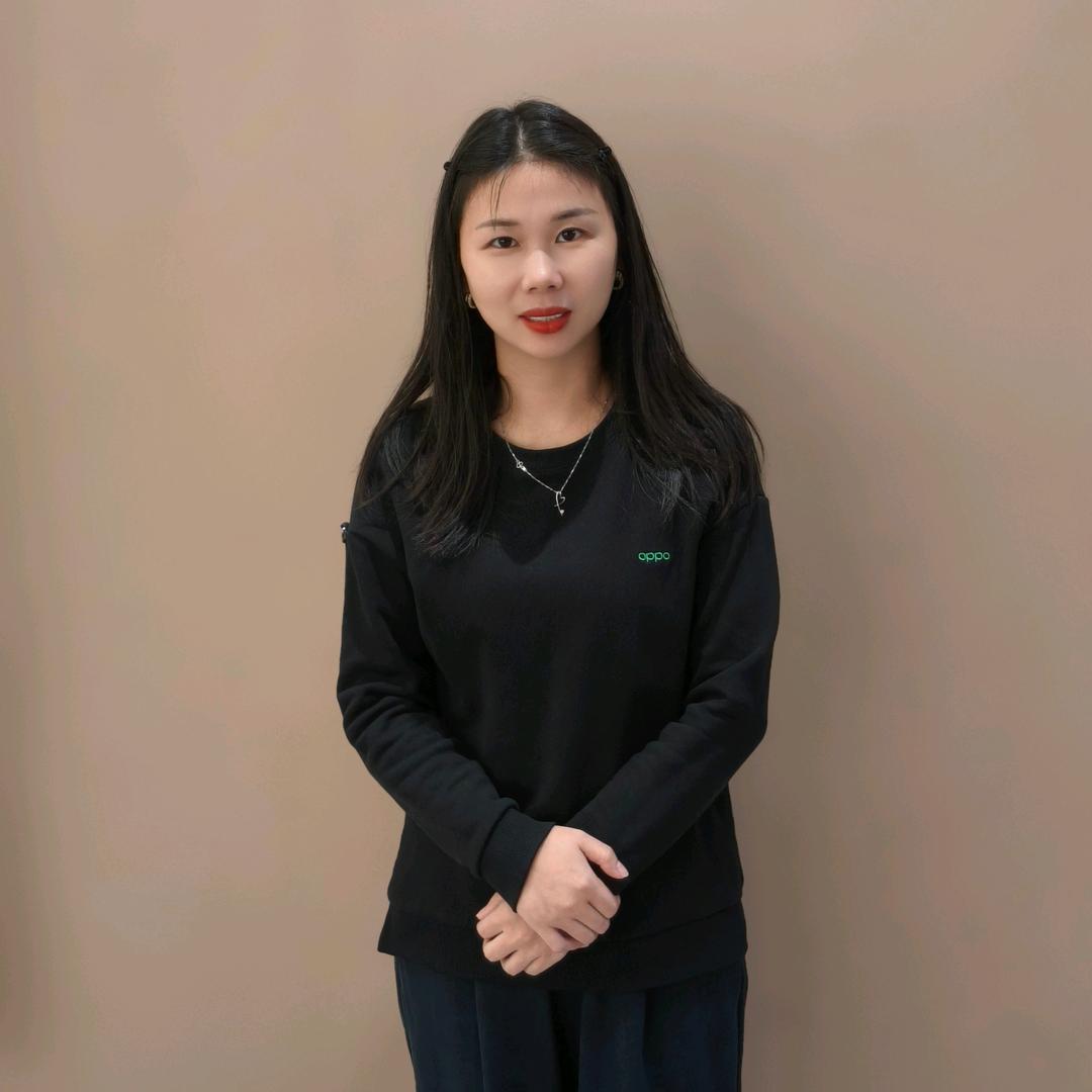 卖OPPO手机的小姐姐