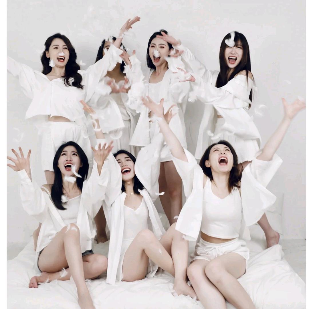 Joy女友新厅👑待冠