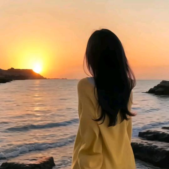 芳芳吖