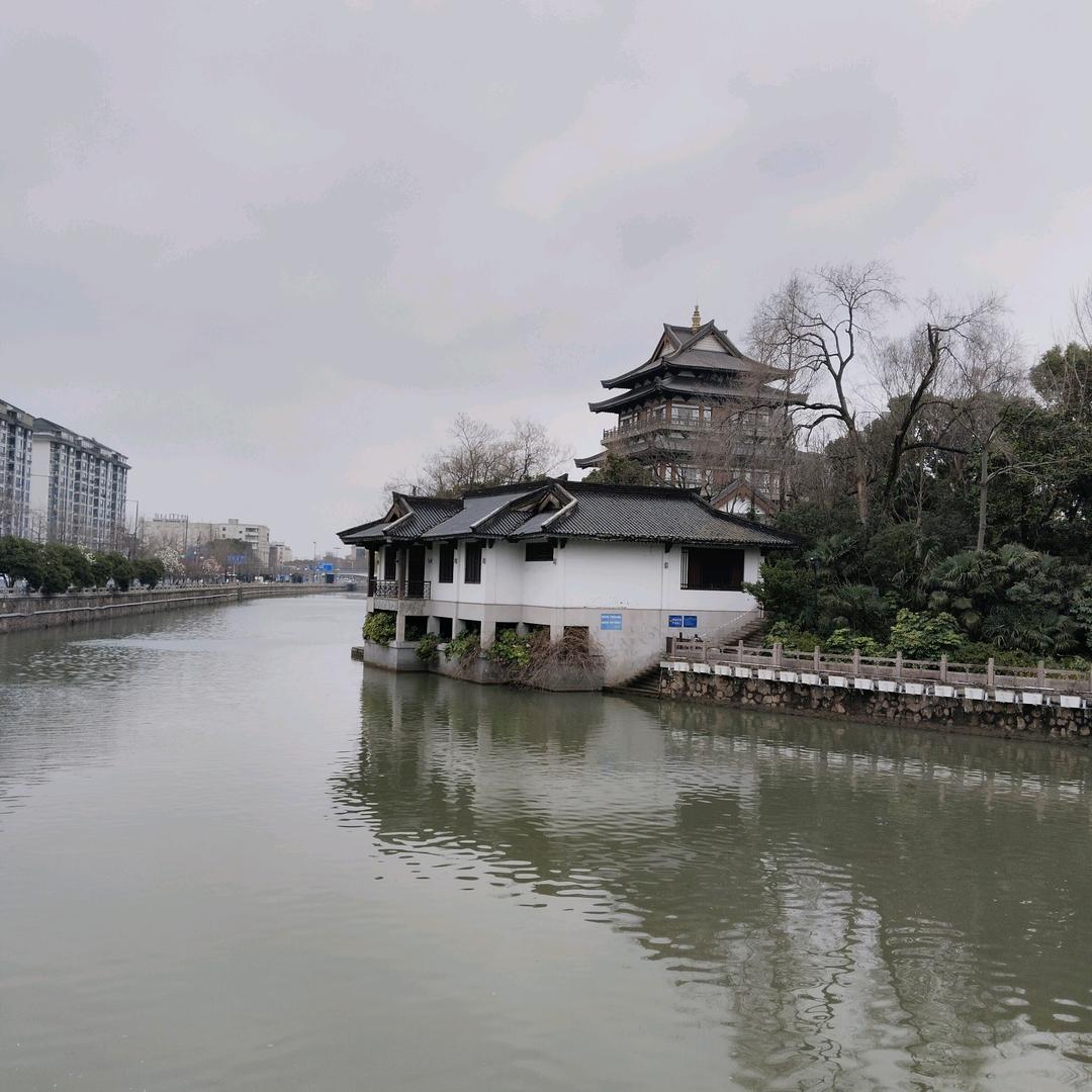 日照四方