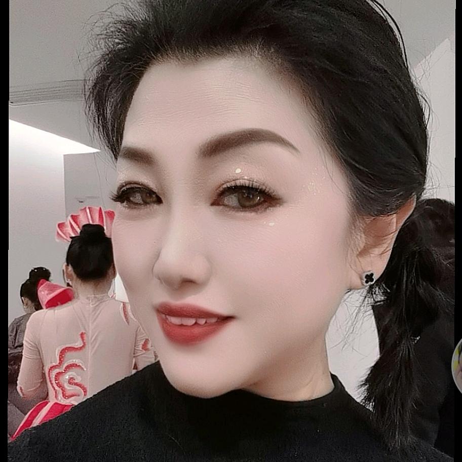 戴姐爱表演