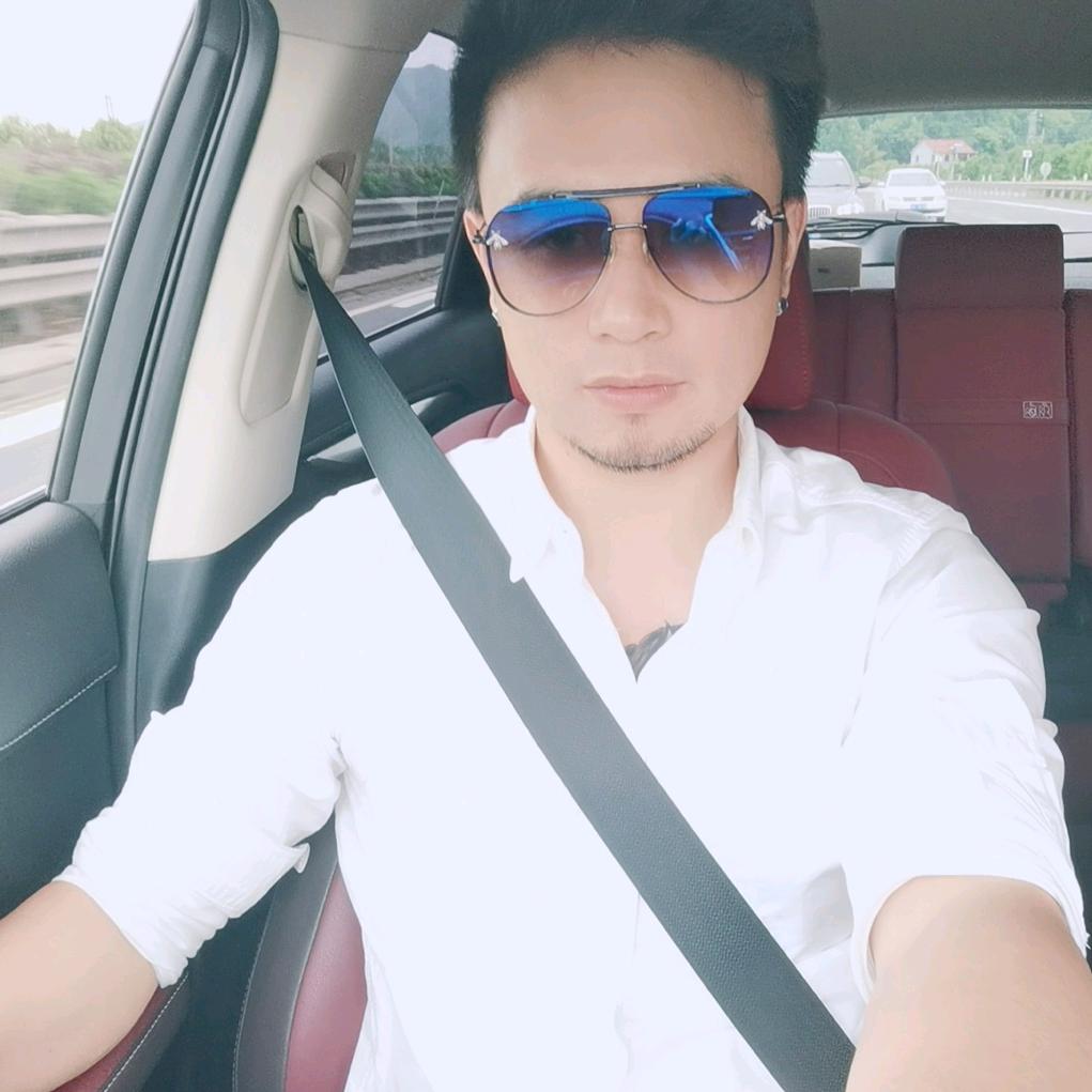 楚云飞上海中聚新能源二手车
