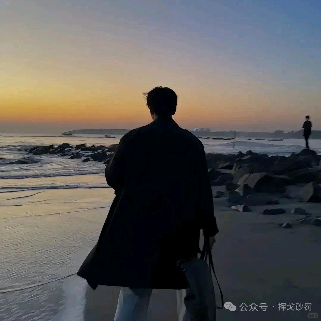 米多爱咬手