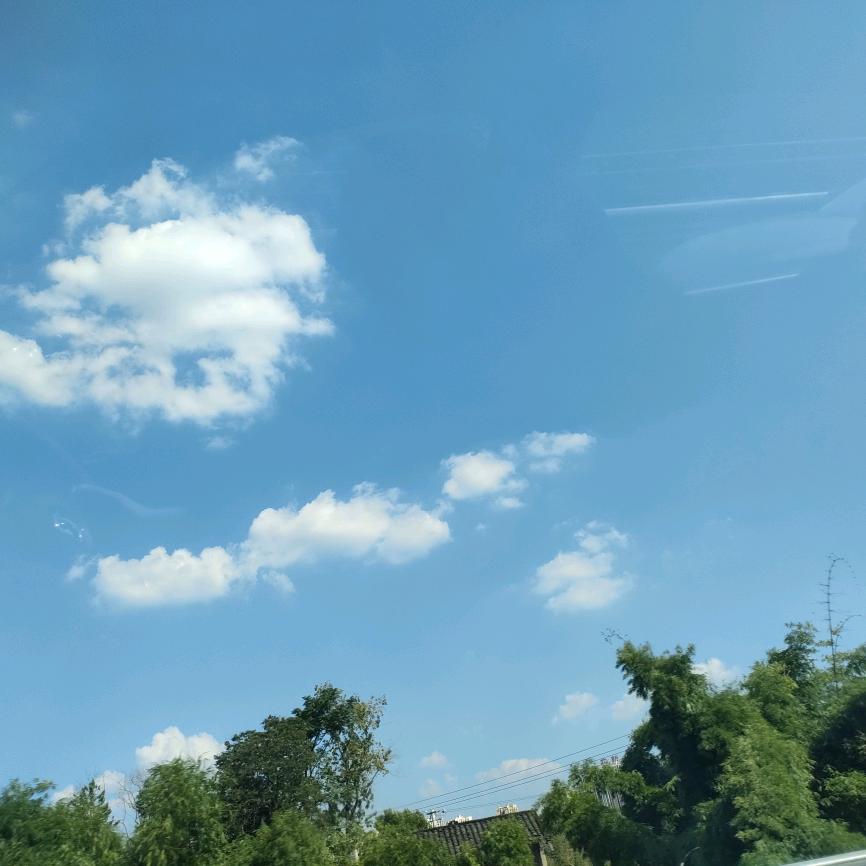 • 👅 •不欺而遇@