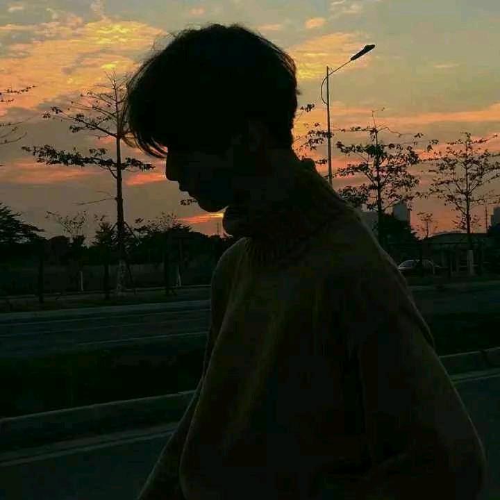 HR、小明