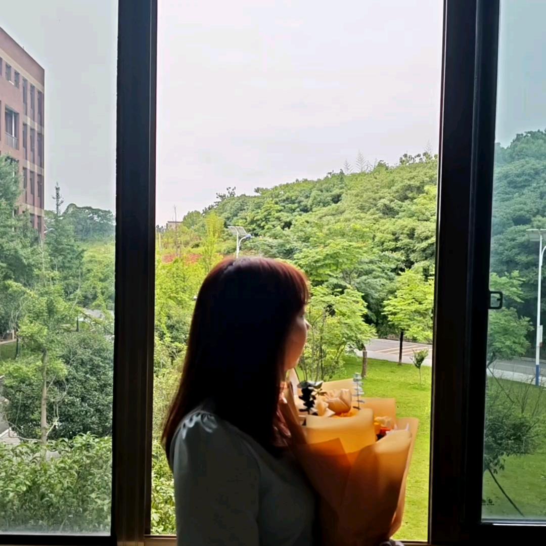 卉卉子