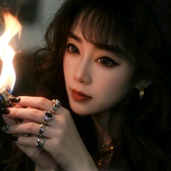 😈 ⁺˖°偷尝一块月亮  ⁀➷ᵘⁿⁱ