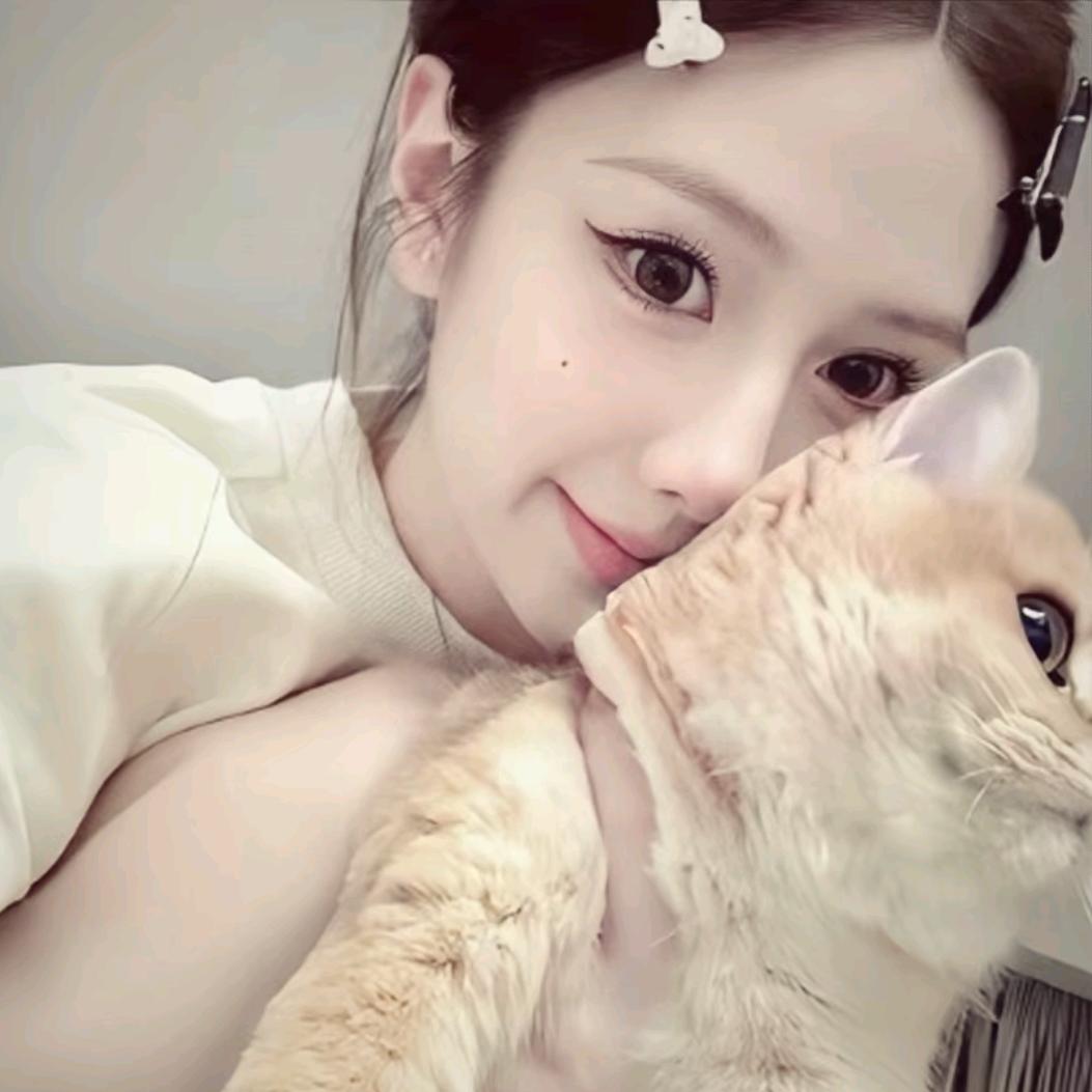 ℍ𝕖𝕝𝕝𝕠^