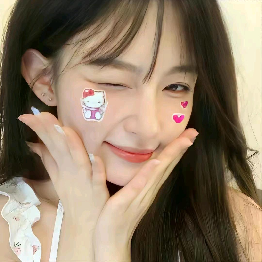 追剧的小懒猫😻