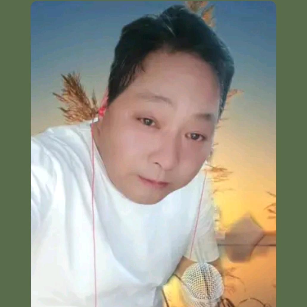七歌🎤🎤（唱情歌）每晚7:30开播。