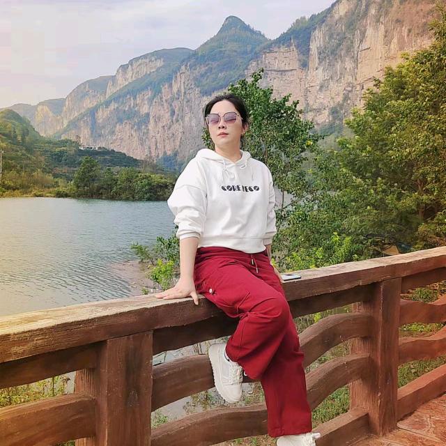 英子大姐姐