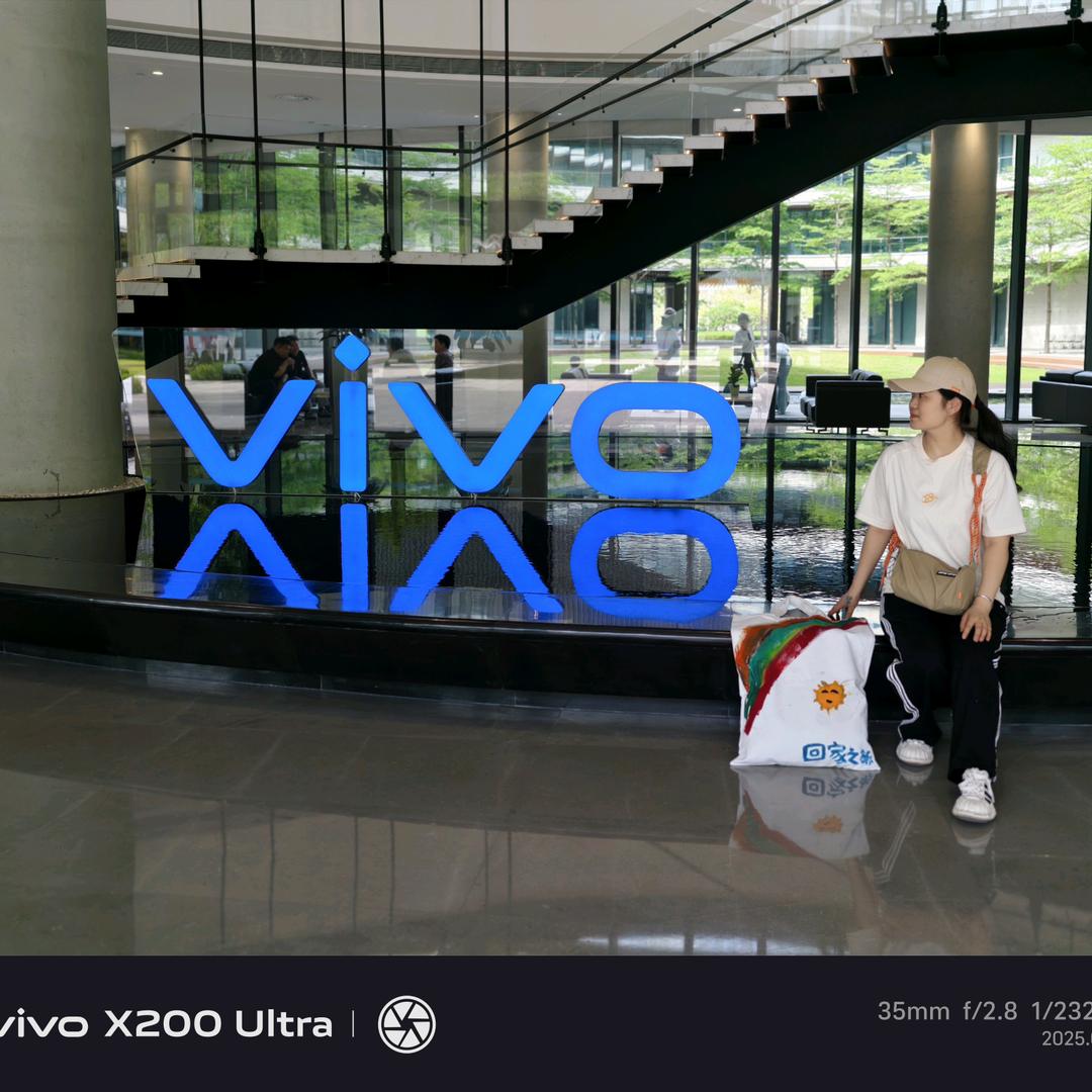 V-万达vivo店小蓉女
