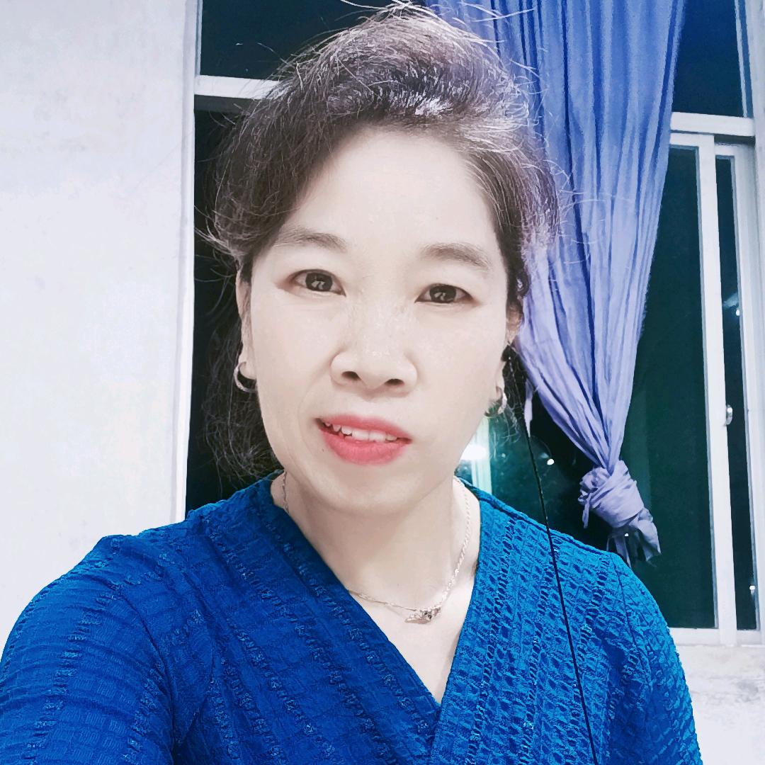 李姐穿搭