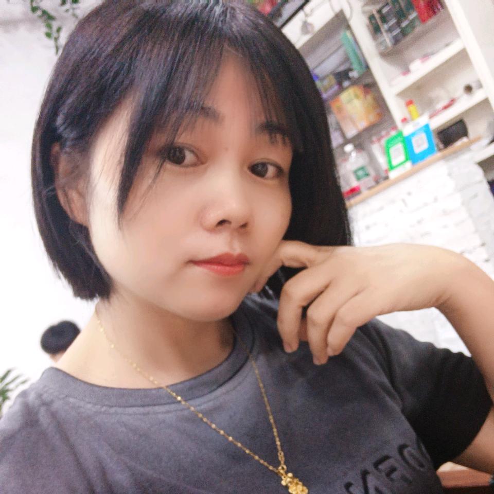 霞霞（余生随缘吧）