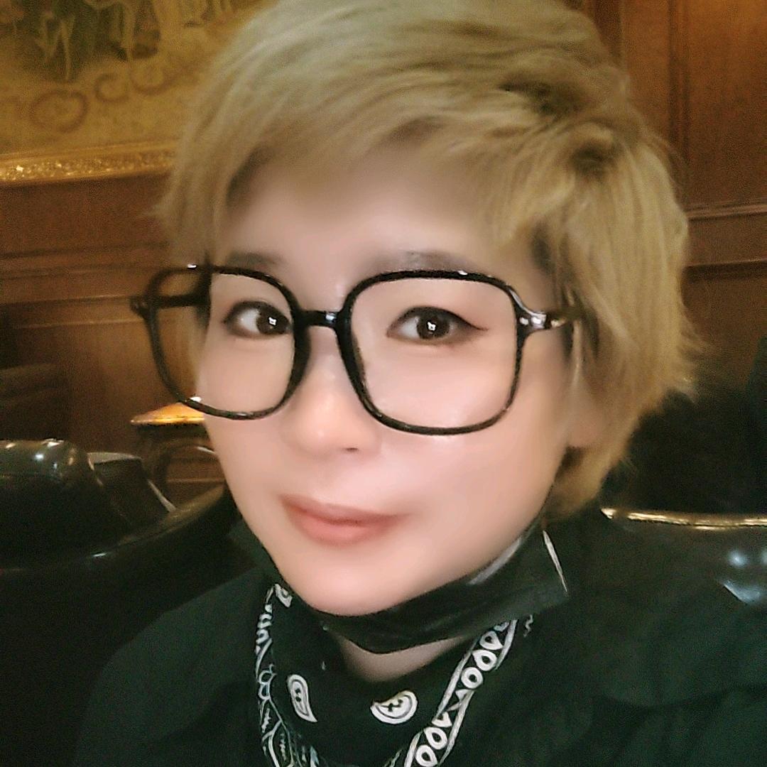 温州珏曼婚纱有限公司