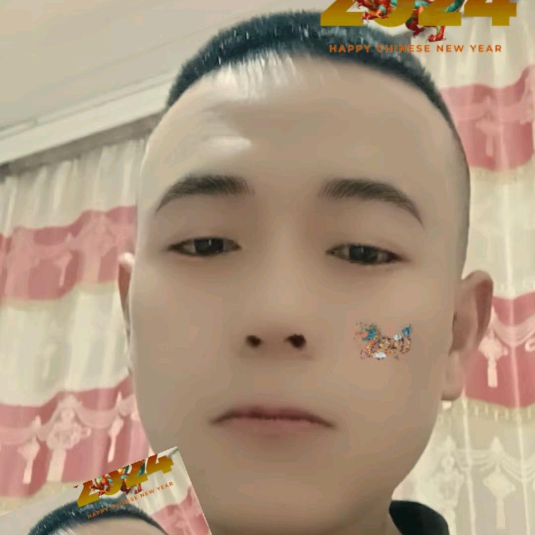 铺地砖就找我何云飞