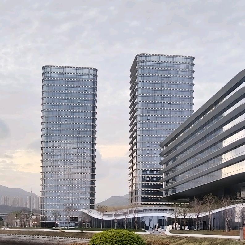 红红火火的   忠红