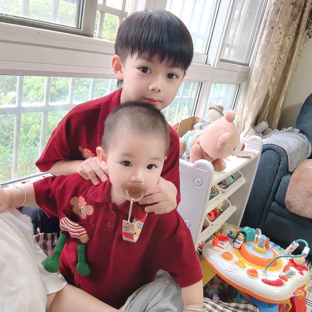 🐶我有二件皮夹克🐰