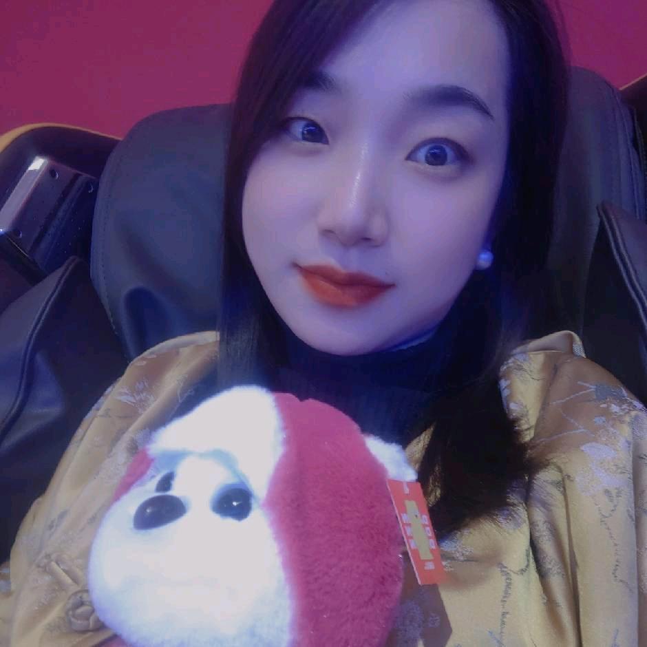 爱微笑🍭的向日葵🌻