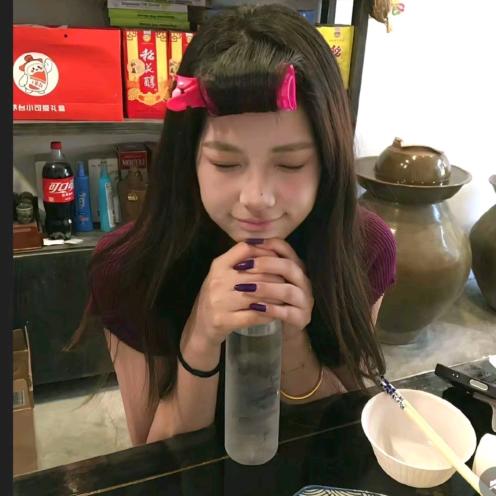 九 點 睡.
