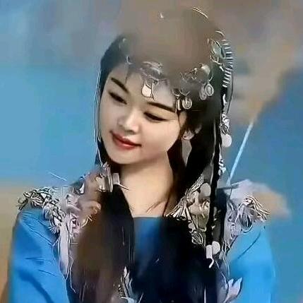 🦋ℒᎭℯ⃝浅笑安然࿐