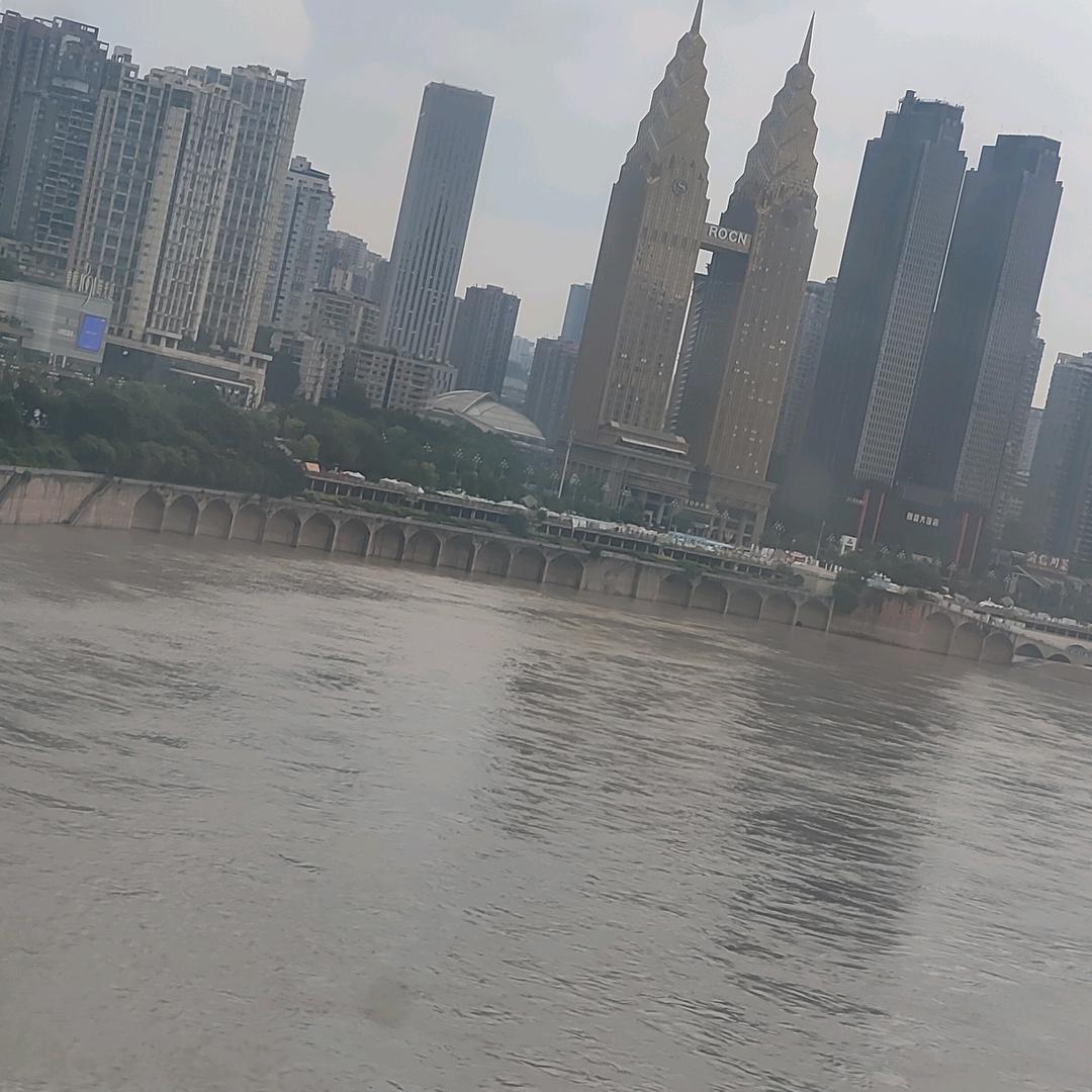 云在青天水在瓶