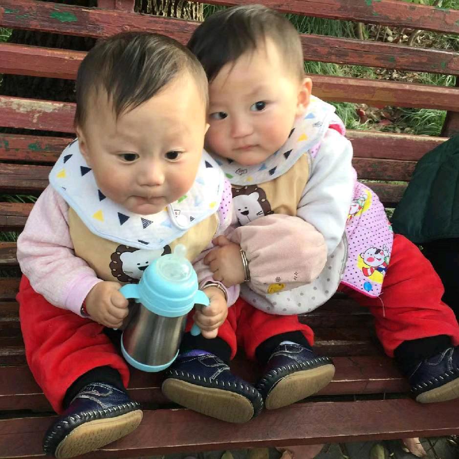 好心情双胞胎奶奶