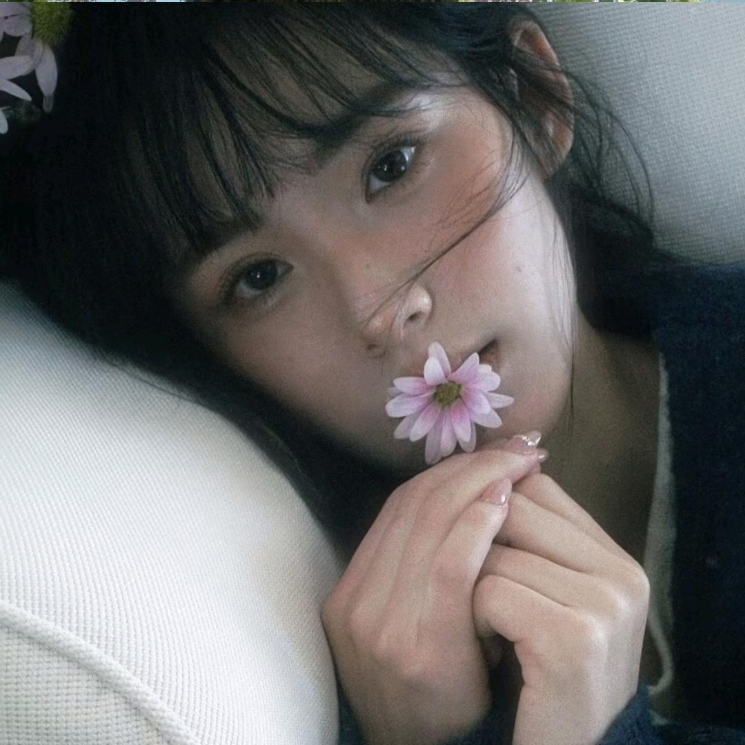 玻璃萍萍