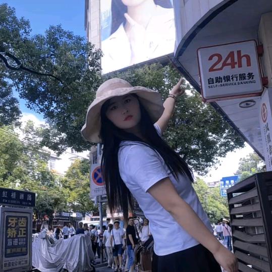 滕凤霞