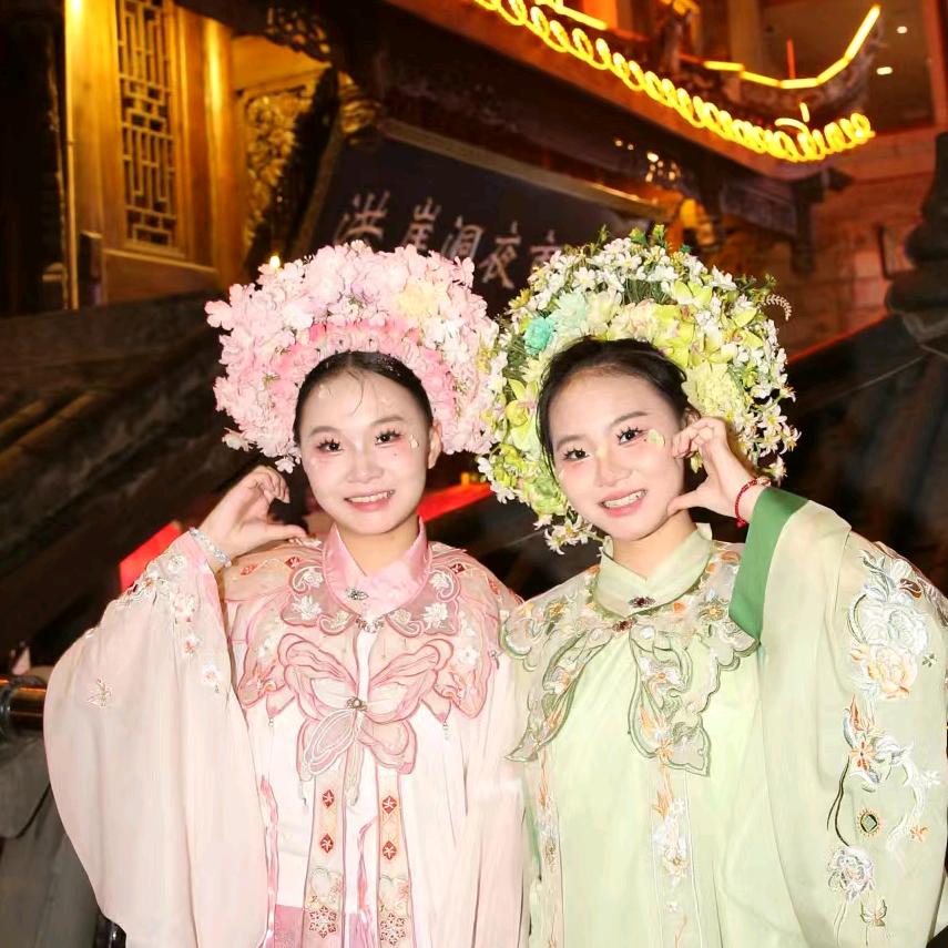 怡怡悦悦双胞胎