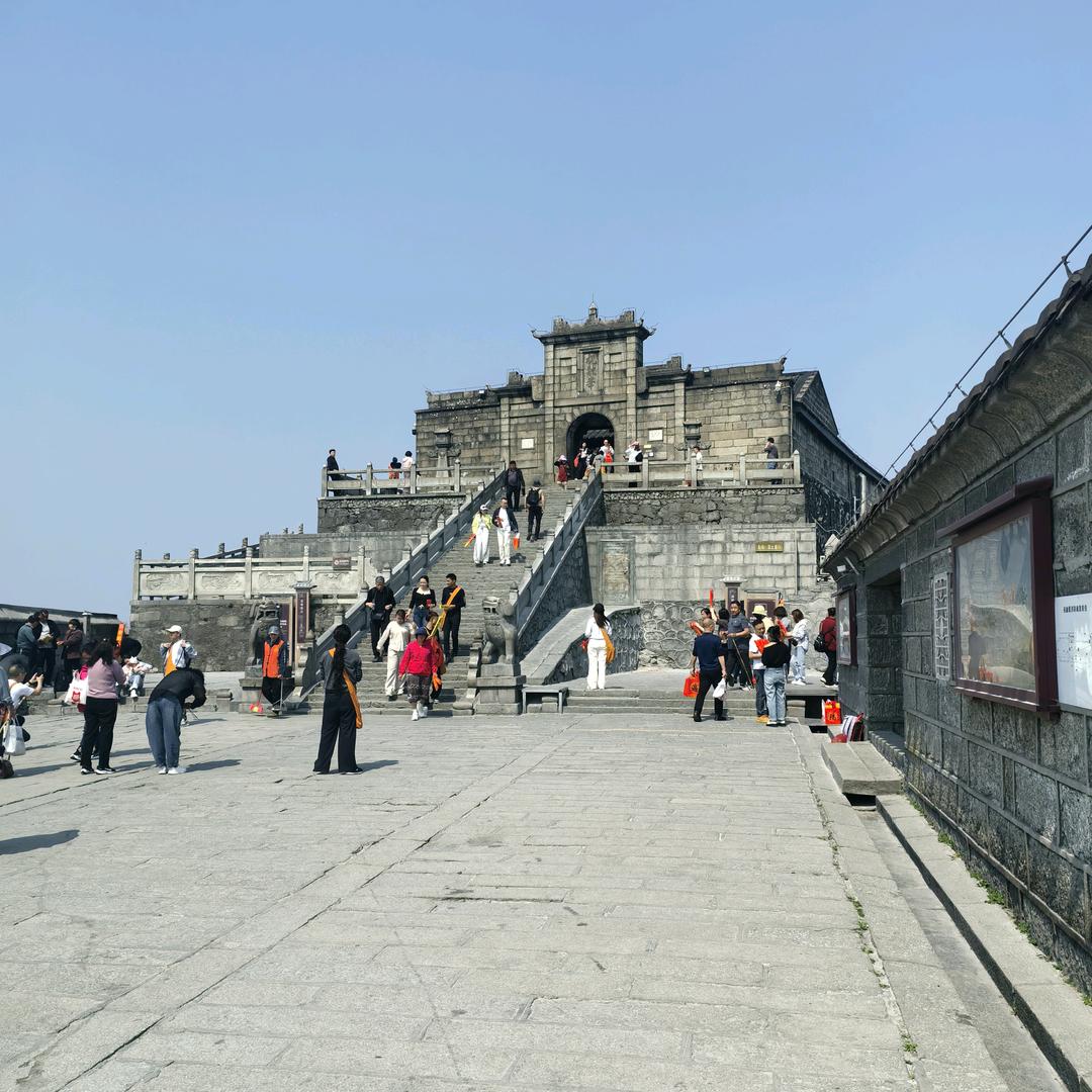 穿越人海