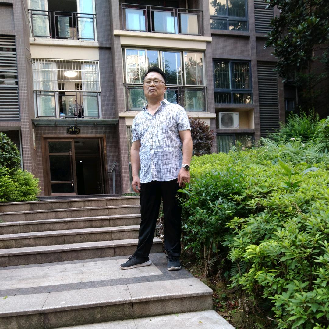 张哥      晚8.10开播