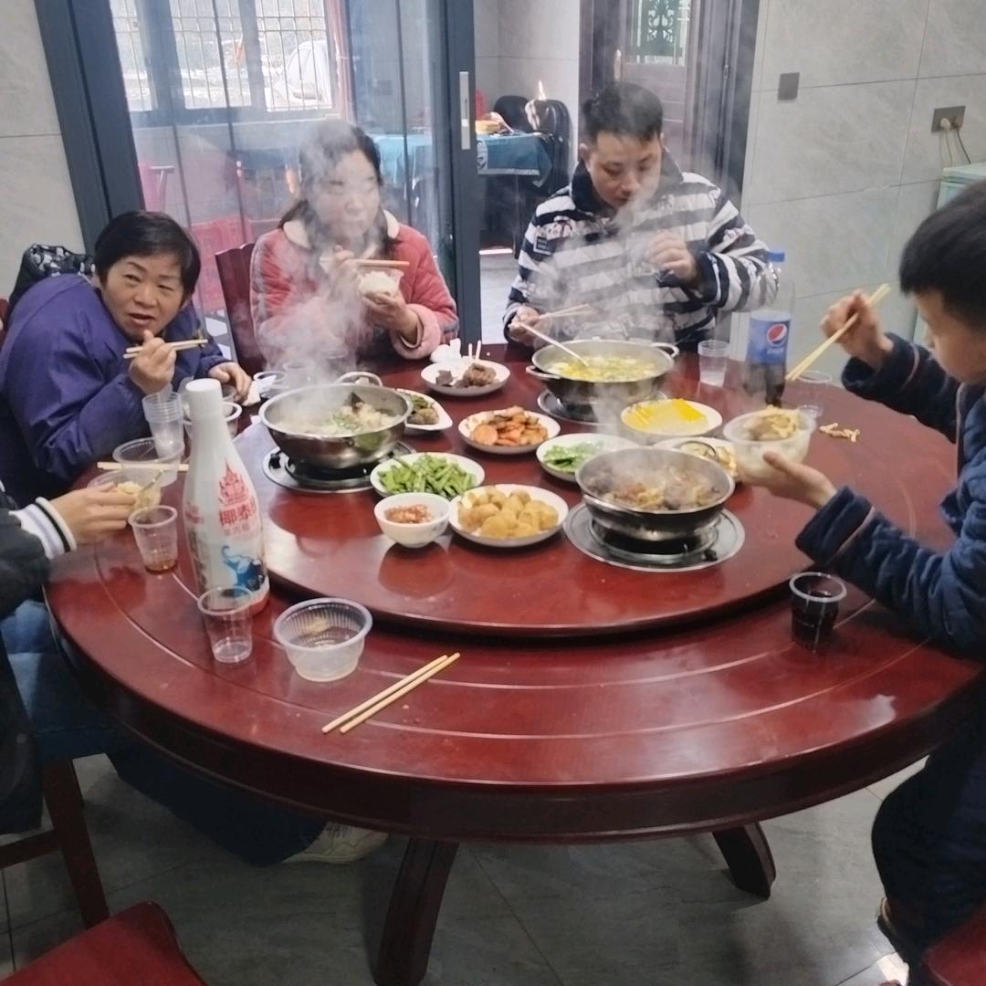 充满元气的默哥