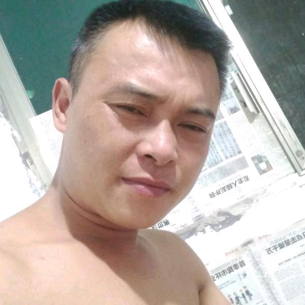何必问