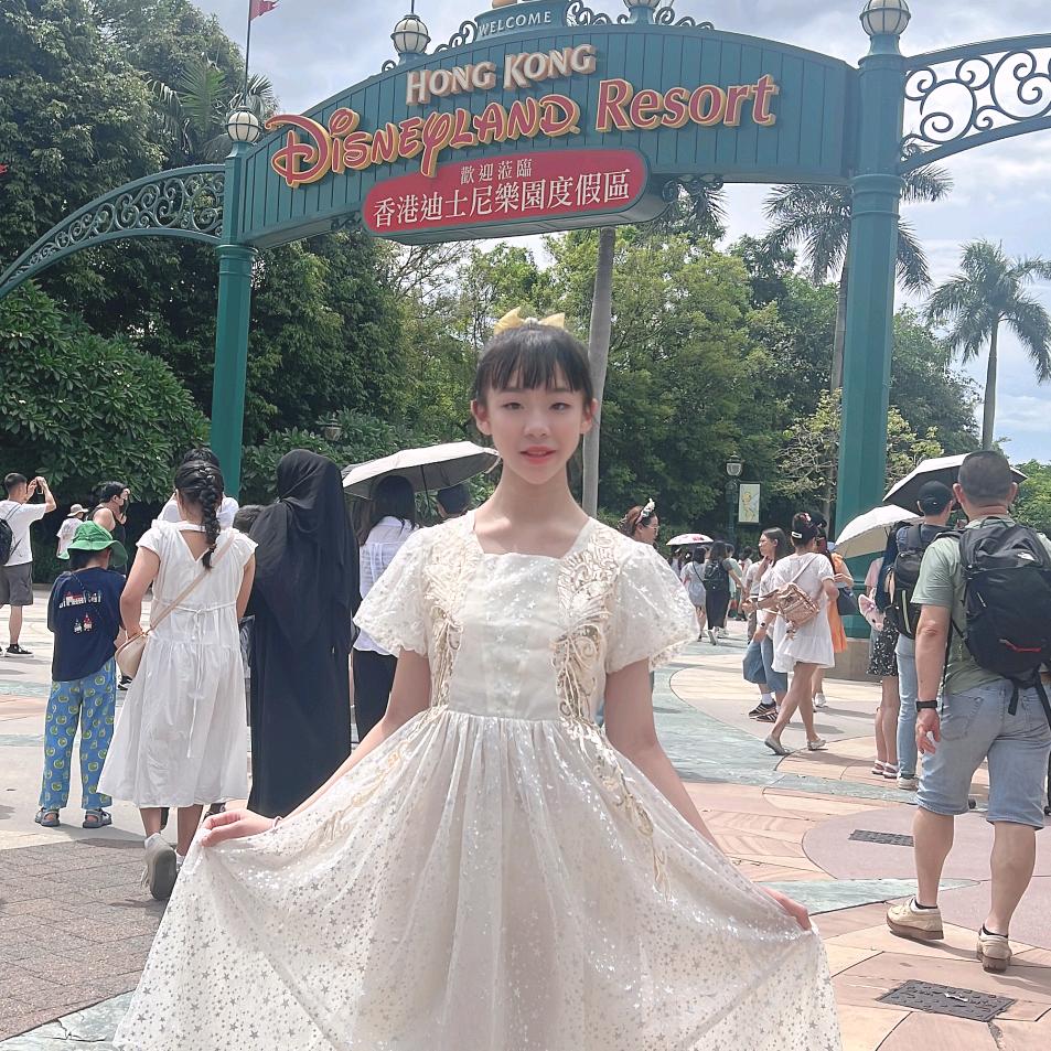 爱打毛衣的奶奶