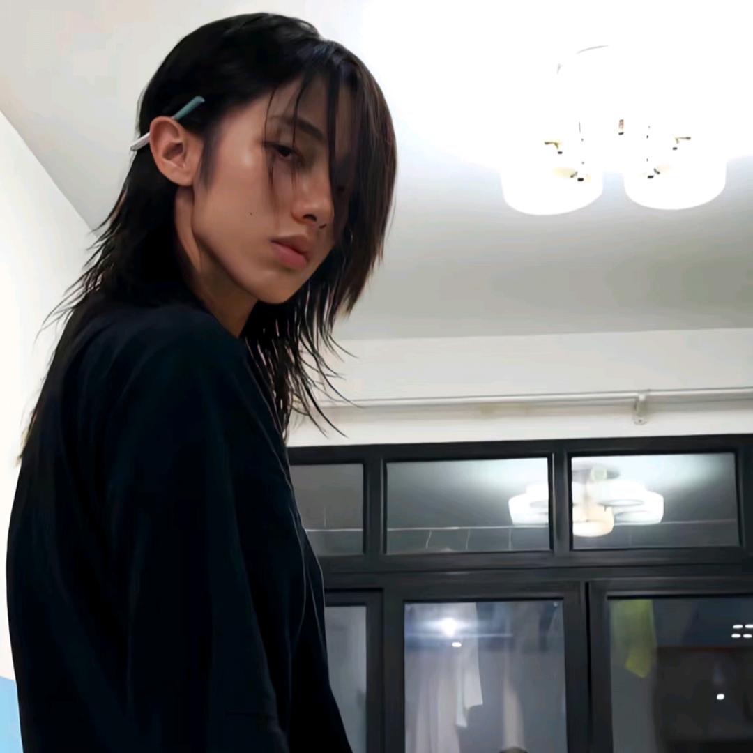 ^>៸៸៸៸<^੭ﾞ