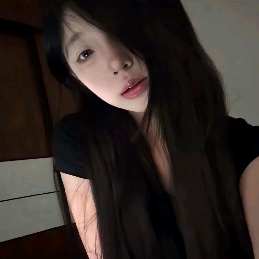 𝐋