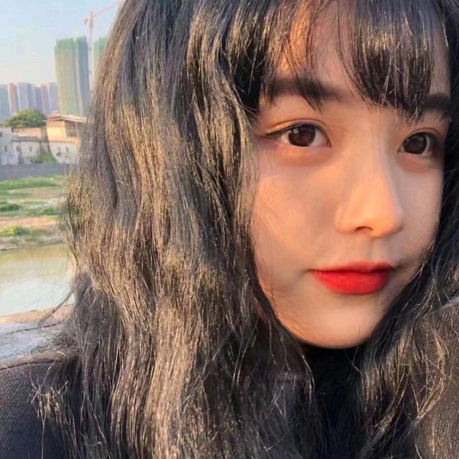沉默寡言少语