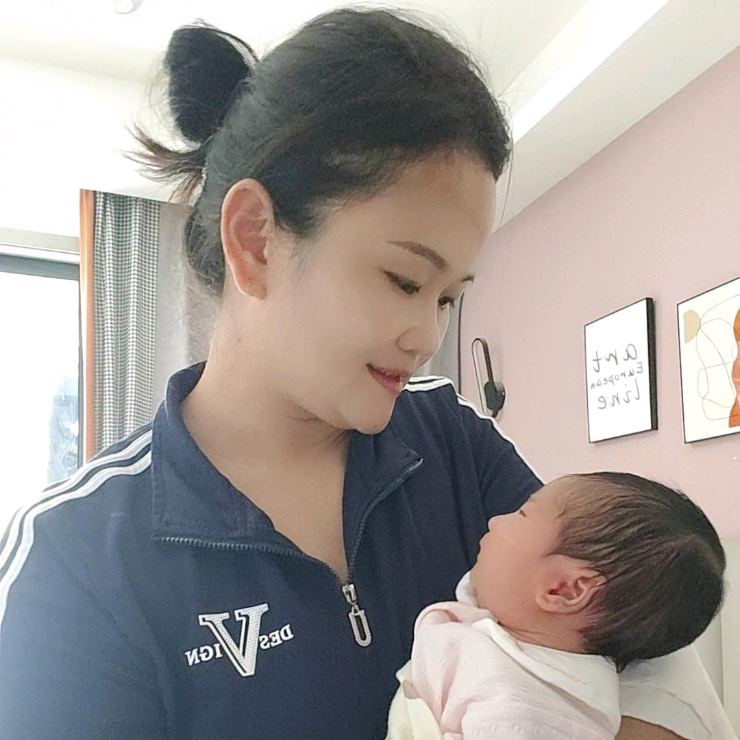 80后母婴护理云姐