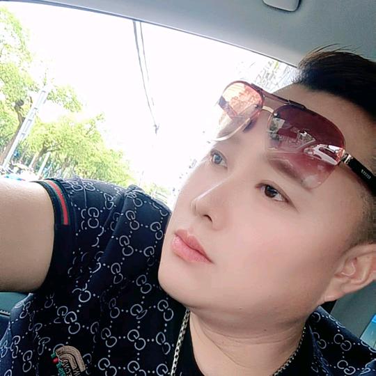 周哥