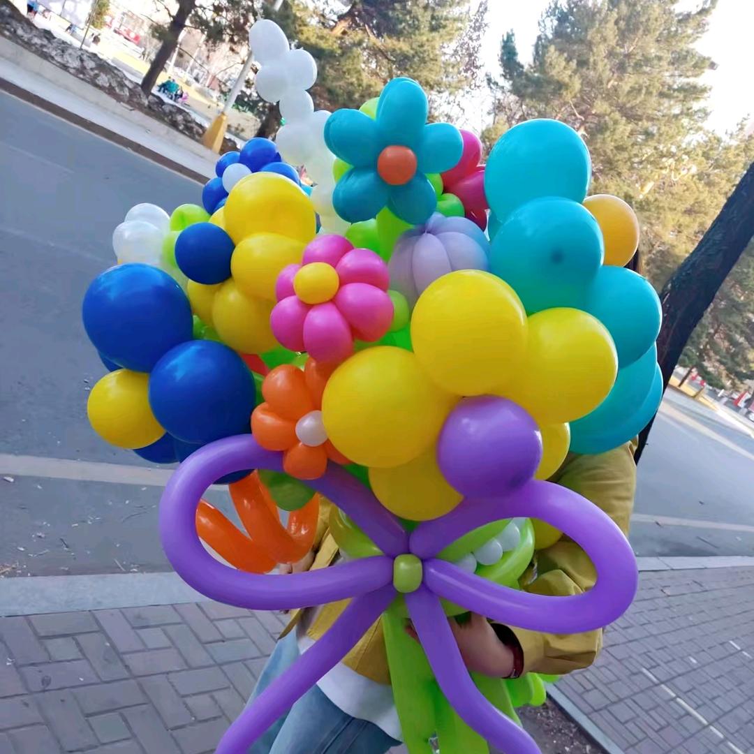真悦艺术气球花束私人定制